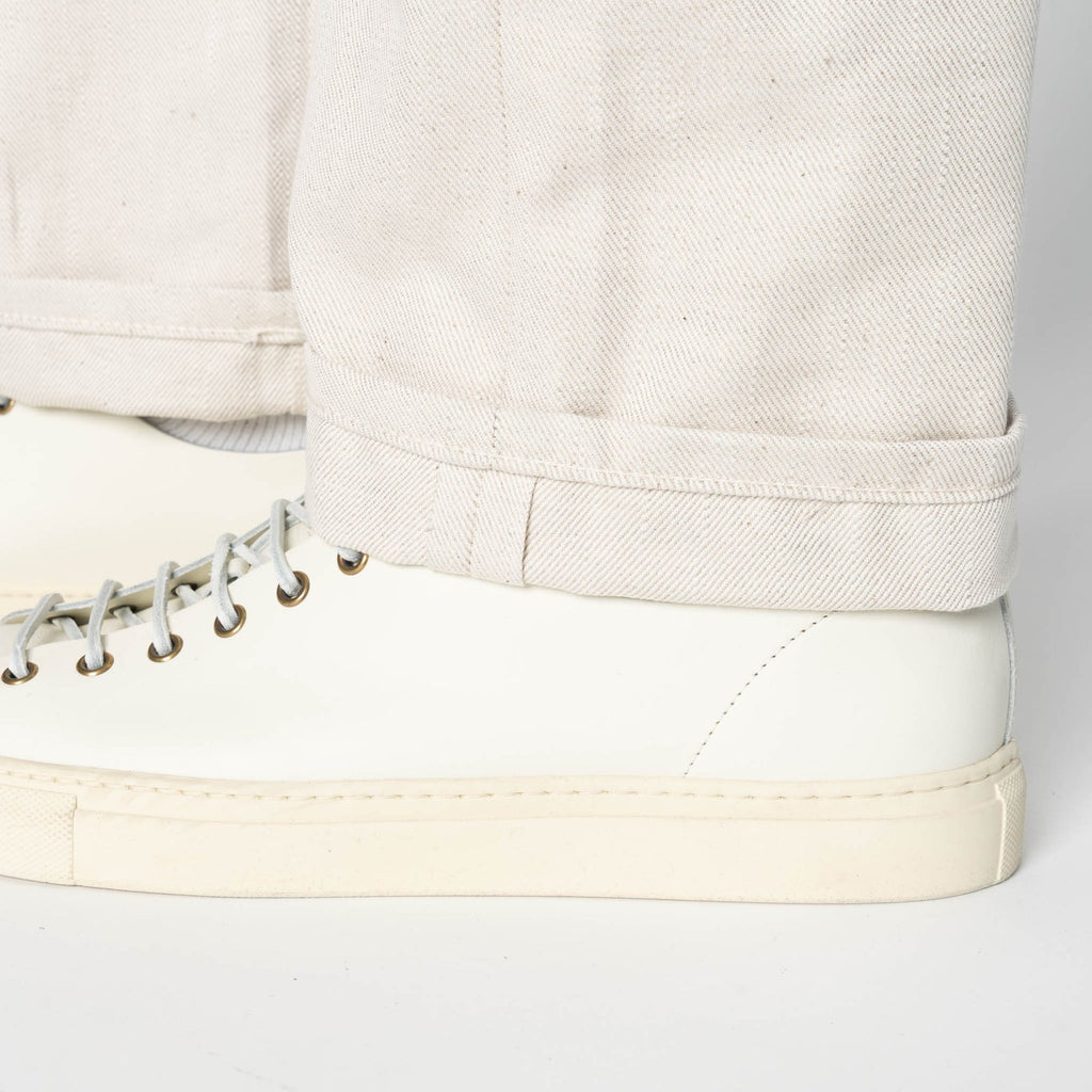True Guy in Tabi Selvedge in Off White