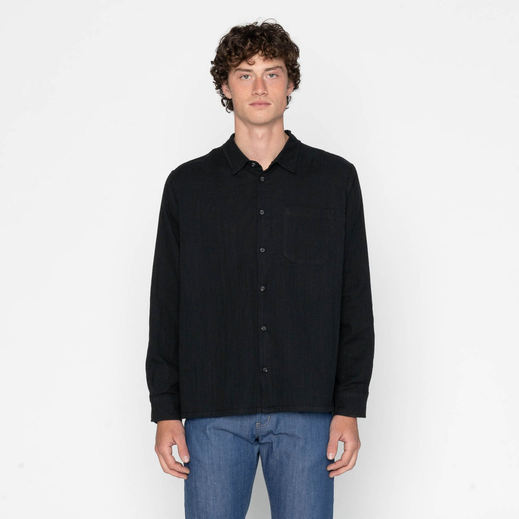 True Shirt in Black Double Weave Slub Gauze