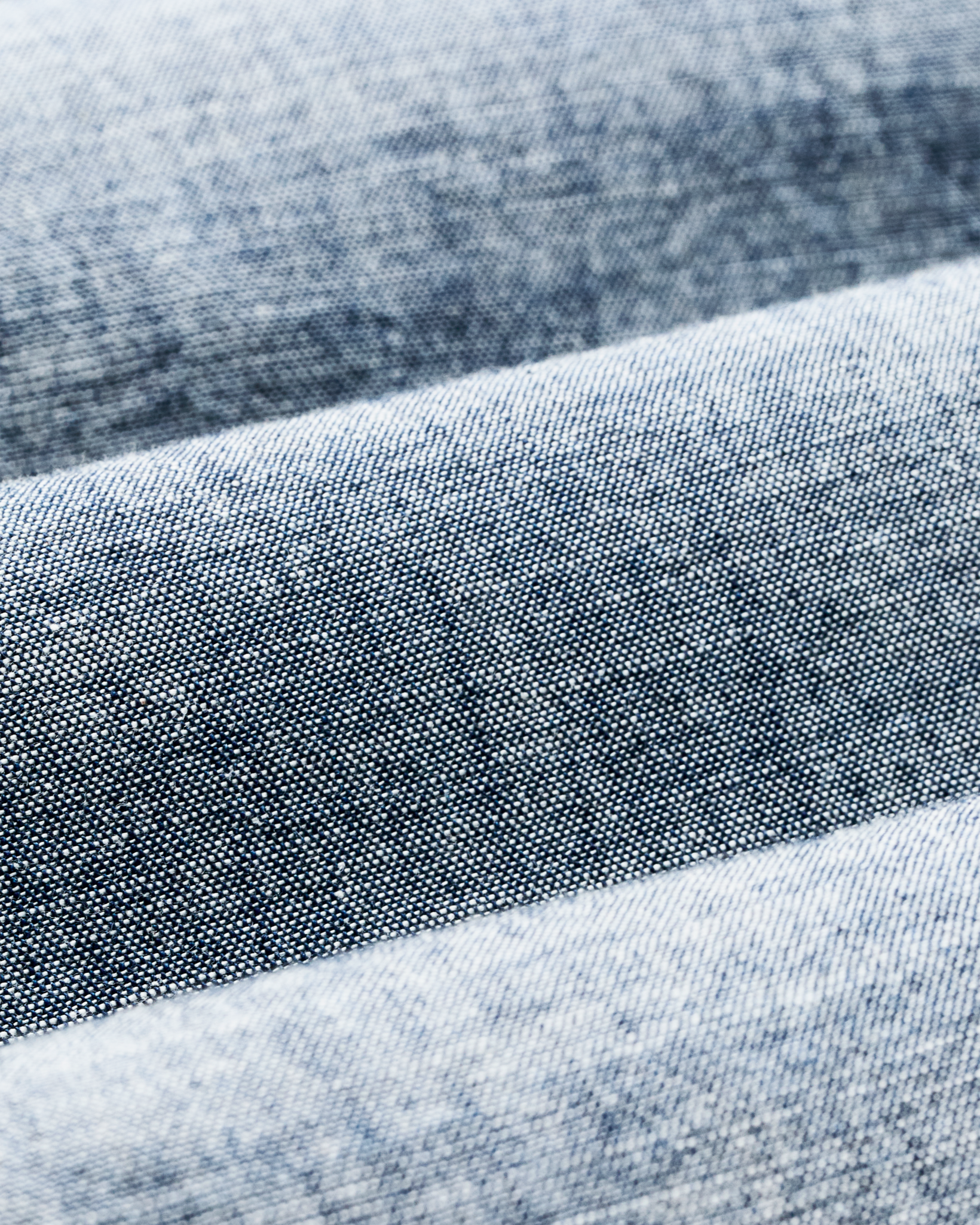 Short-sleeve Embroidered Chambray Shirt in Rinsed Indigo