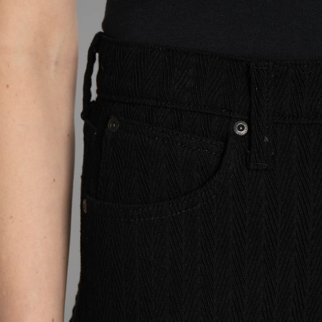 Wide Wild West in Black Sugiaya