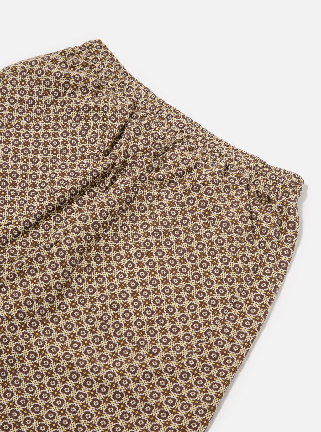 Simple Short in Brown Tile