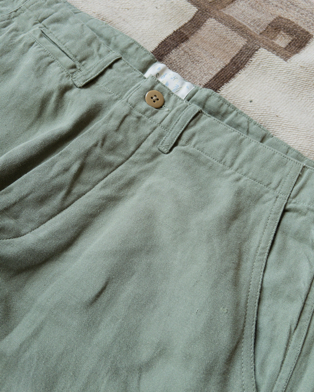 Flat Front Cotton Linen Twill Chino in Faded Olive