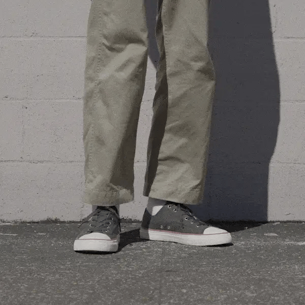 All-American Low-Top in Antique Black & Crimson