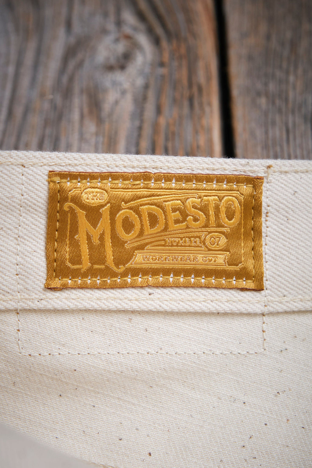 Modesto Straight Cut in 14 Ounce Ecru