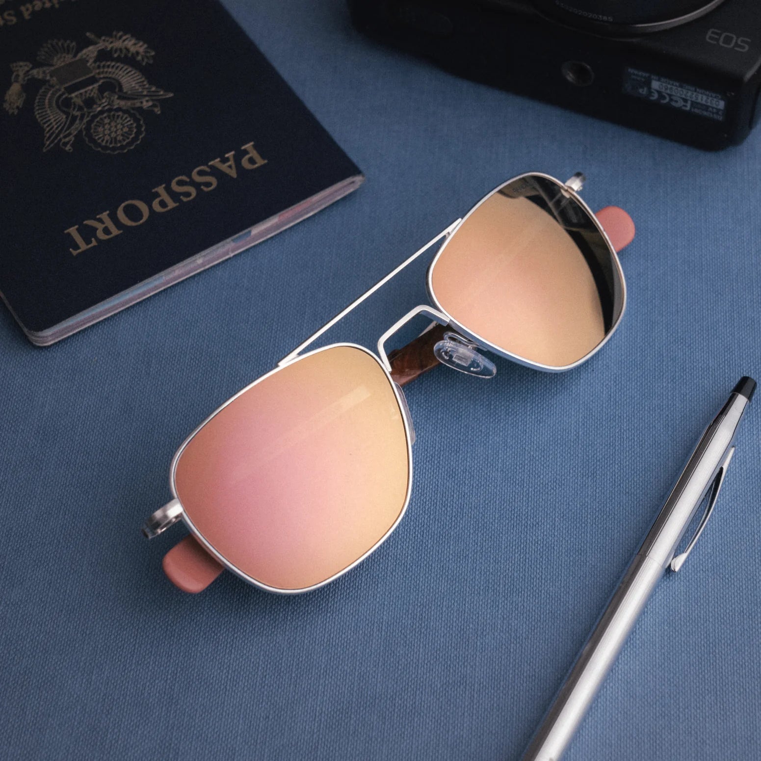 Aviator in Satin Silver & Polarized Rose Gold Mirror