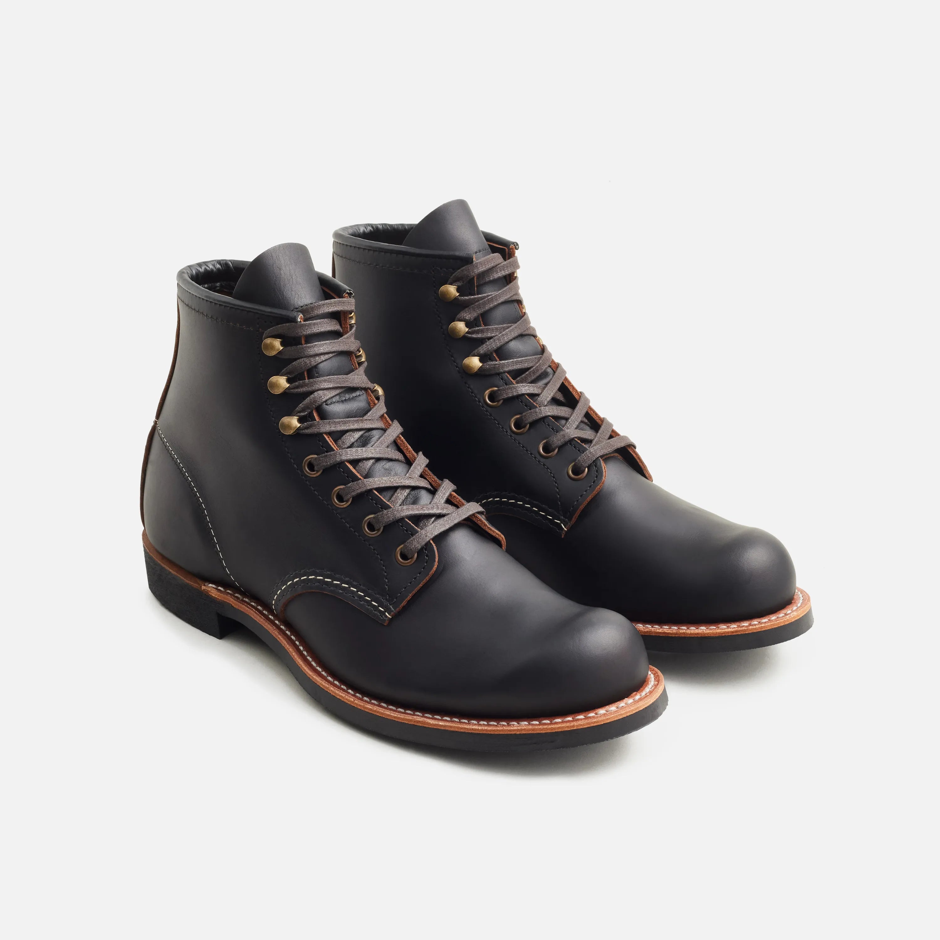 Blacksmith - 3345 Black