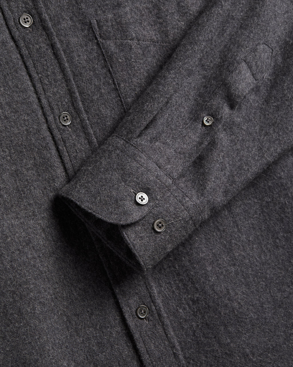 Suavis in Grey