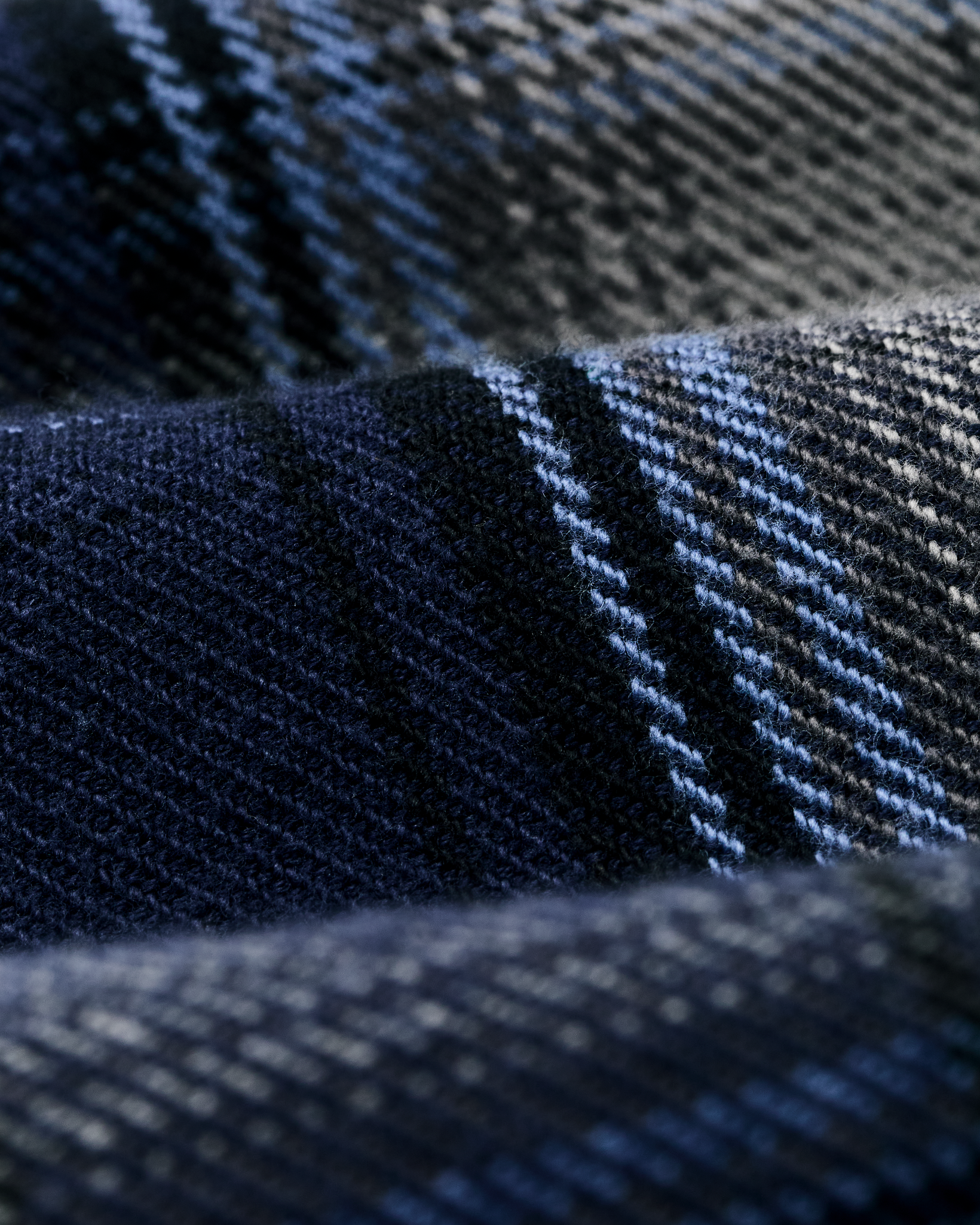 Vintage Flannel Work Shirt in Light Blue Navy Plaid