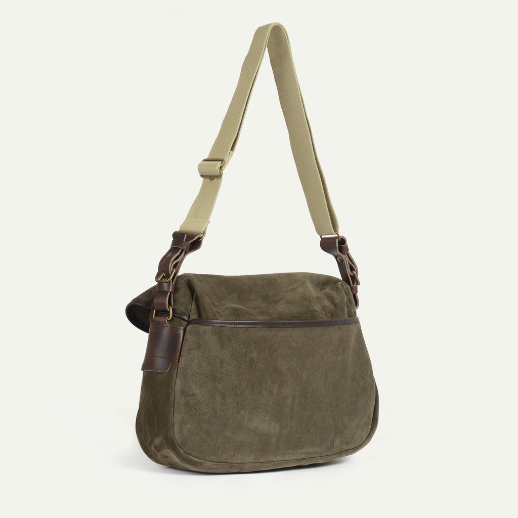Medium Fisherman's Musette in Musk Suede
