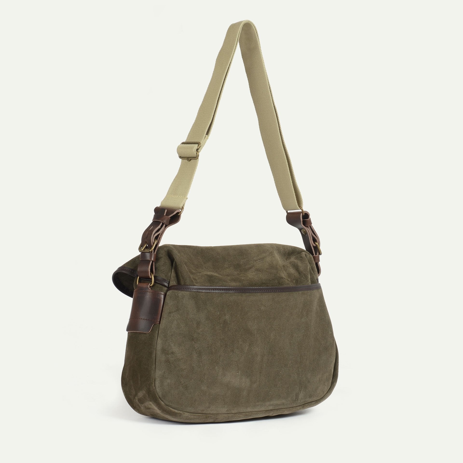 Medium Fisherman's Musette in Musk Suede