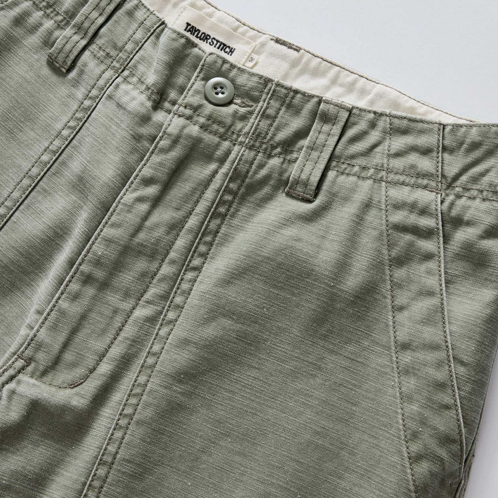 The Surplus Short in Field Olive Reverse Sateen