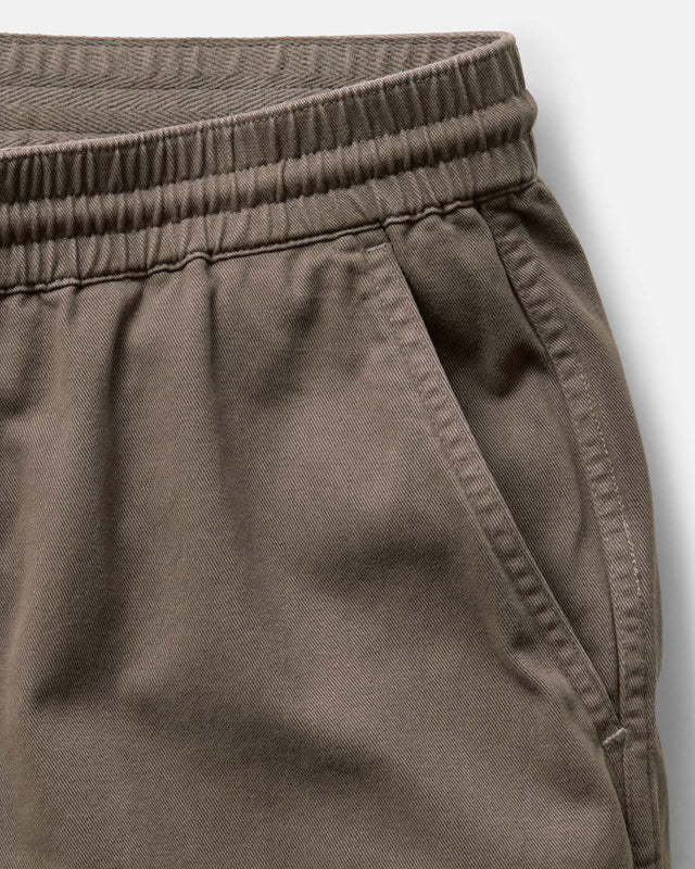 The Apres Short in Organic Espresso Foundation Twill