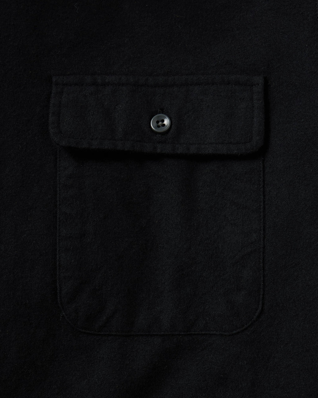 The Yosemite Shirt in Coal