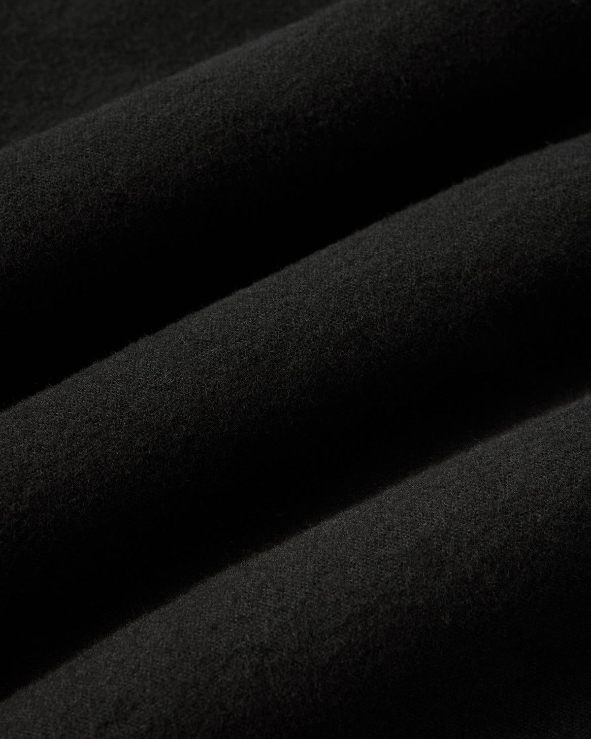 The Yosemite Shirt in Coal