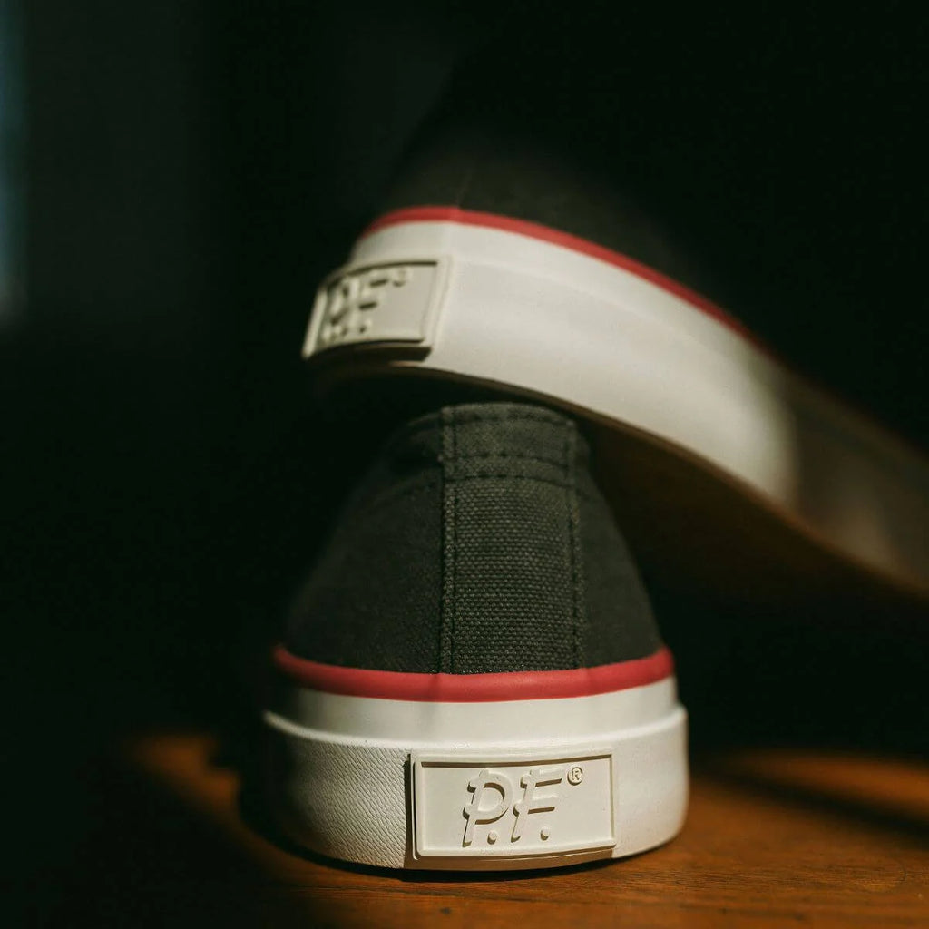 All-American Low-Top in Antique Black & Crimson