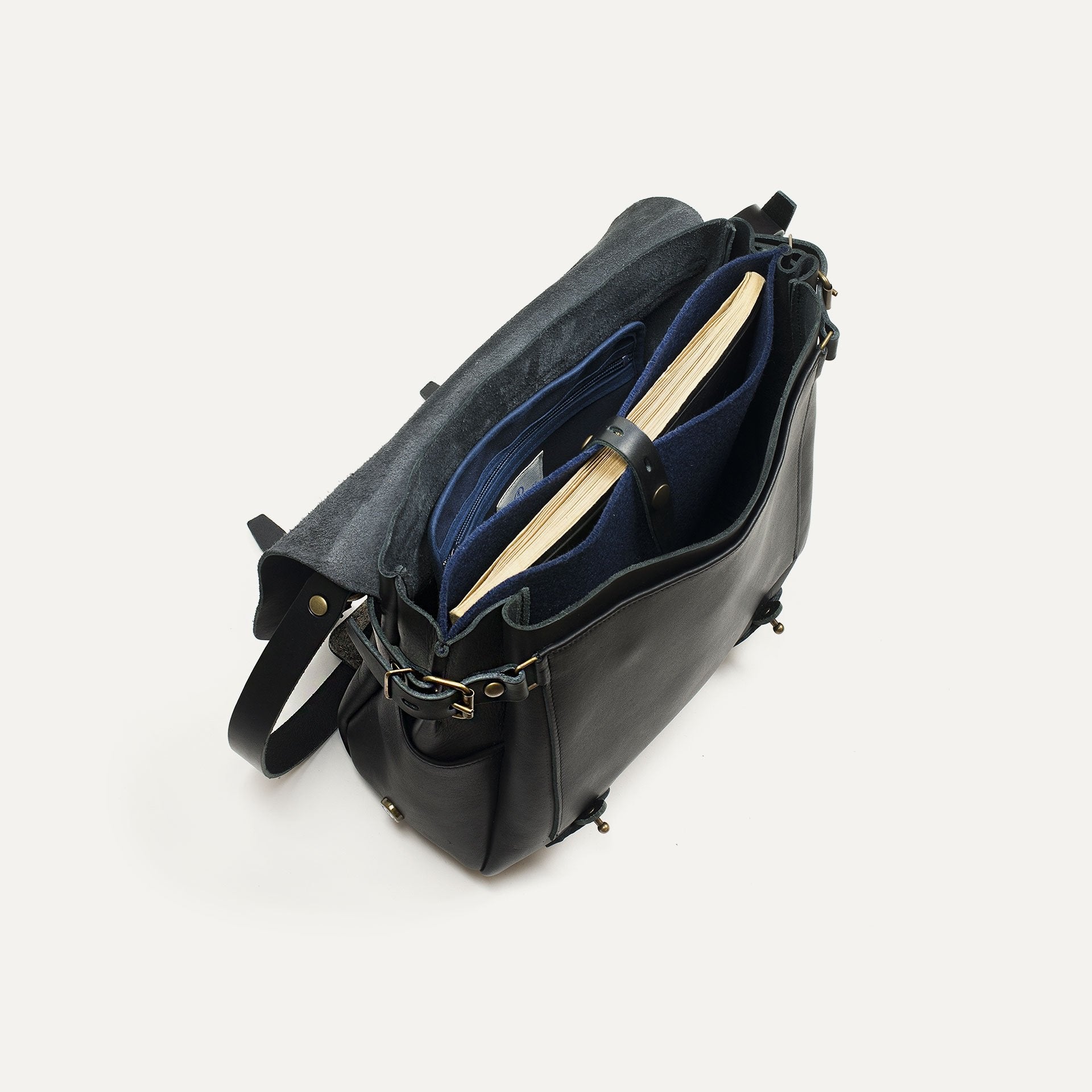 Medium Postman Bag Eclair in Black