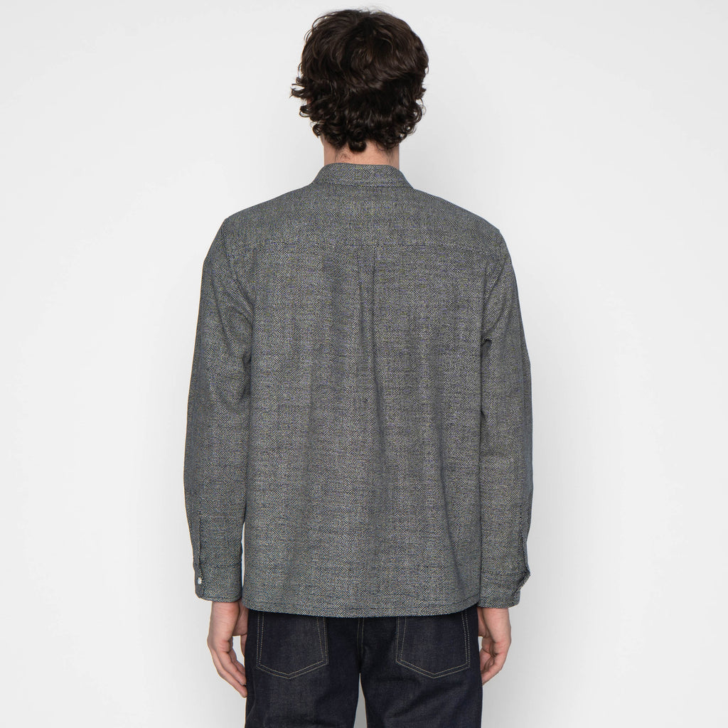 True Shirt in Indigo Dotted Waves