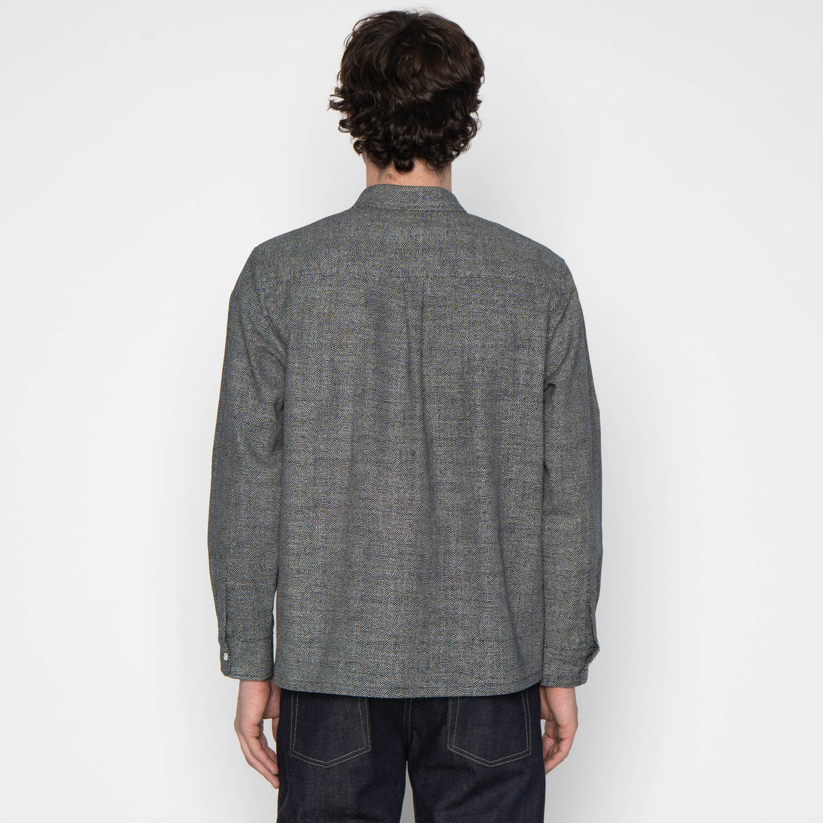 True Shirt in Indigo Dotted Waves