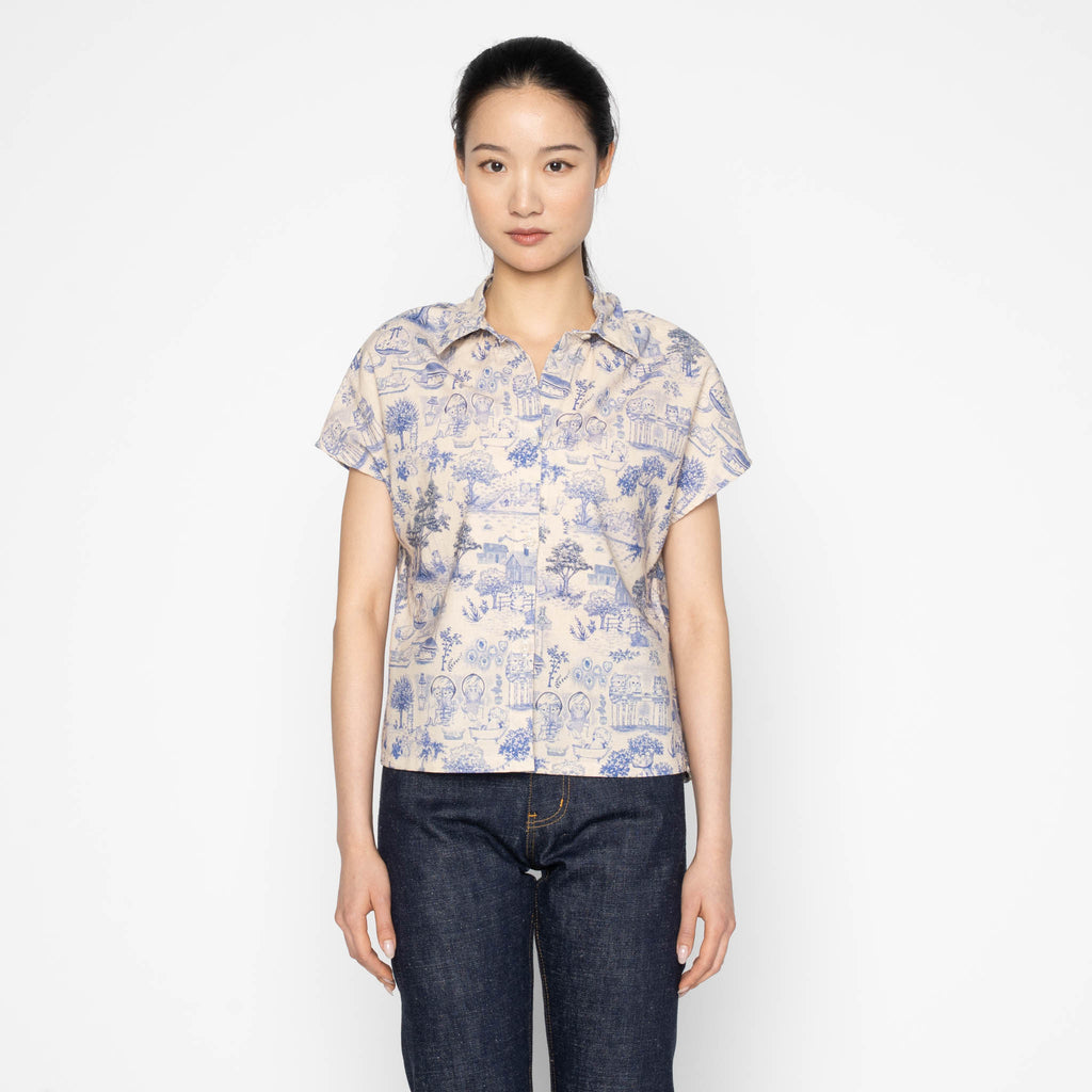Billie in Blue Linen Cats