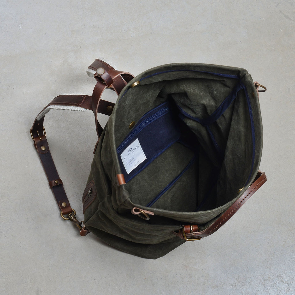 25L Woody Backpack in Dark Stonewashed Khaki