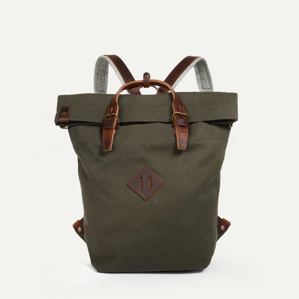 25L Woody Backpack in Dry Wax Khaki