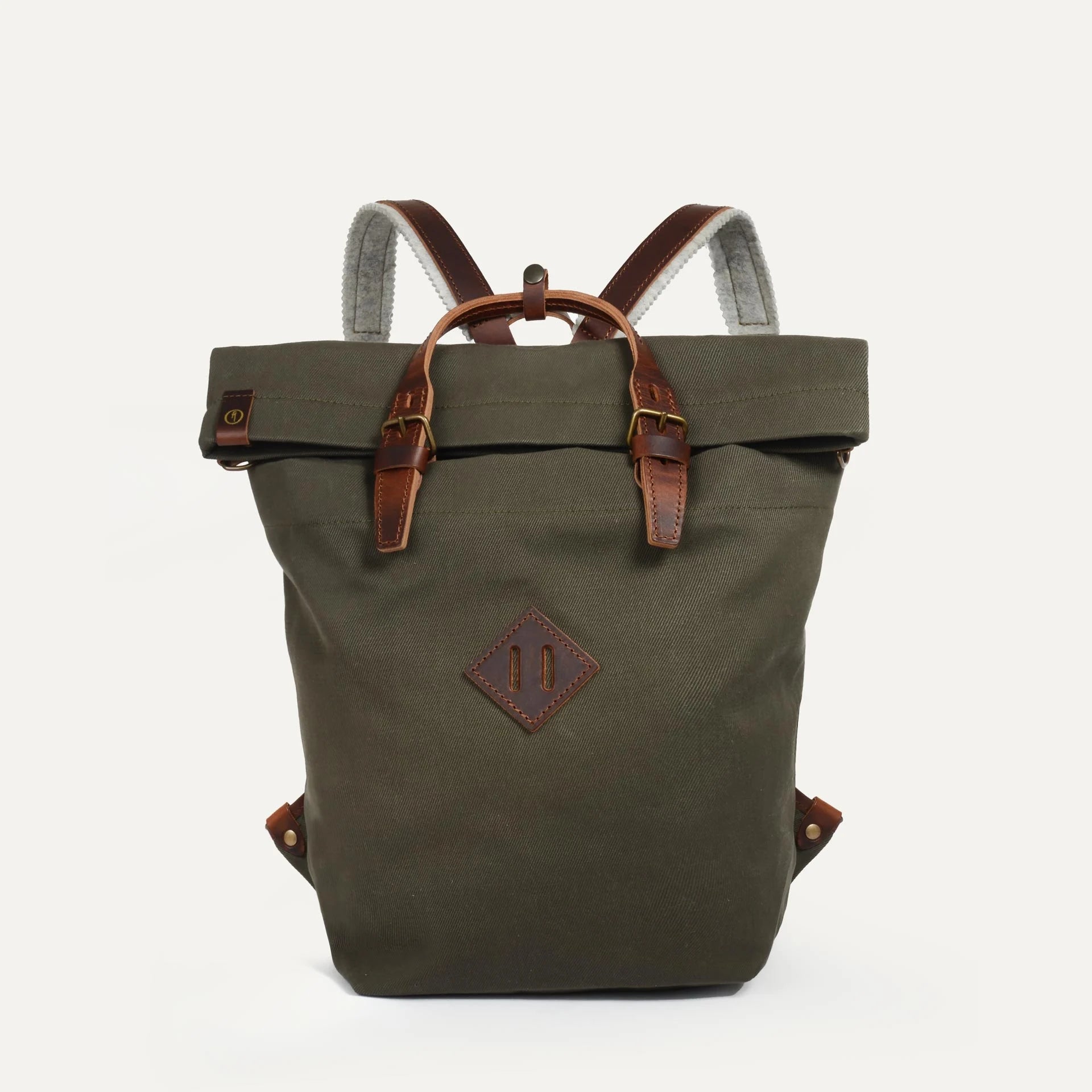 25L Woody Backpack in Dry Wax Khaki