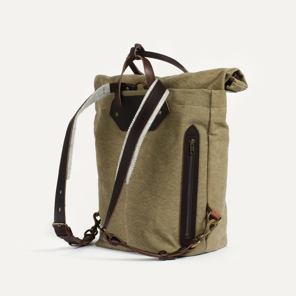 25L Woody Backpack in Dark Stonewashed Khaki