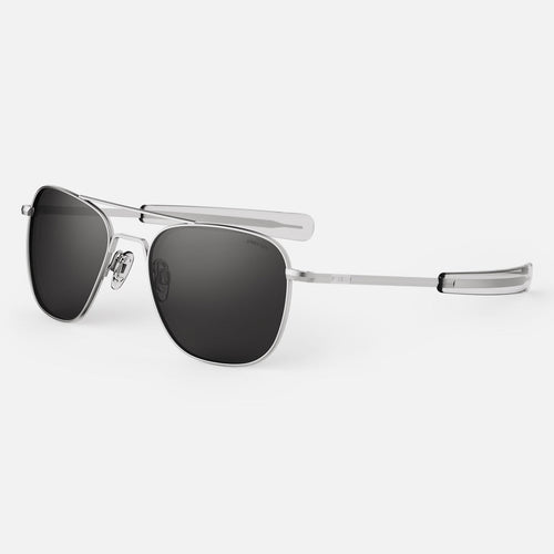 Aviator in Matte Chrome Polarized American Gray